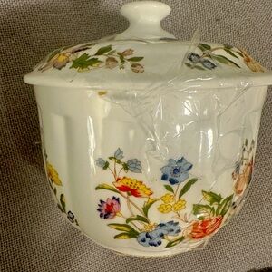 AYNSLEY Cottage Garden COVERED BOWL England BONE PORCELAIN